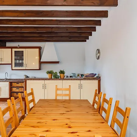 Holiday home Cubo's Casa Hasan